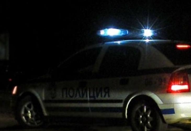Извънредно: Млада жена уби майка си и захвърли трупа ѝ в двор