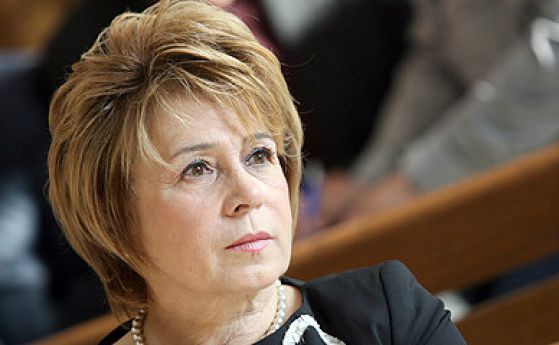 Масларова: Хора, работили 35-40 години, ще получат 350-400 лв пенсия, а който не е работил 300 лева
