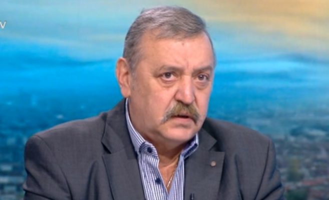 Проф. Кантарджиев: Може да се затваряме по домовете! Очакваме увеличение на заразените!
