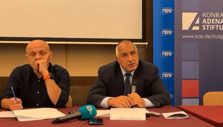 Бойко Борисов: Искам да съм благ, но вижте – по магистралите една лъжица асфалт не е сложена