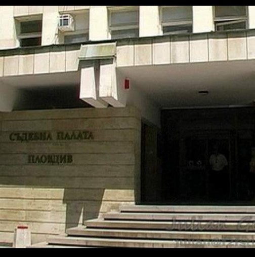 Майката, която уби детето си, но няма да лежи нито ден в затвора-Снимка