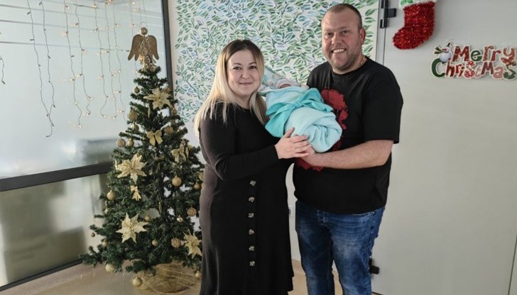 Жена, загубила седем поредни бременности, роди здраво бебе
