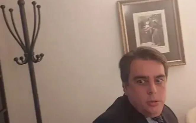 Голям скандал! Депутат на ГЕРБ аха да напляска Асен Василев, Кокорчо се скри! „Възраждане“ също дойдоха