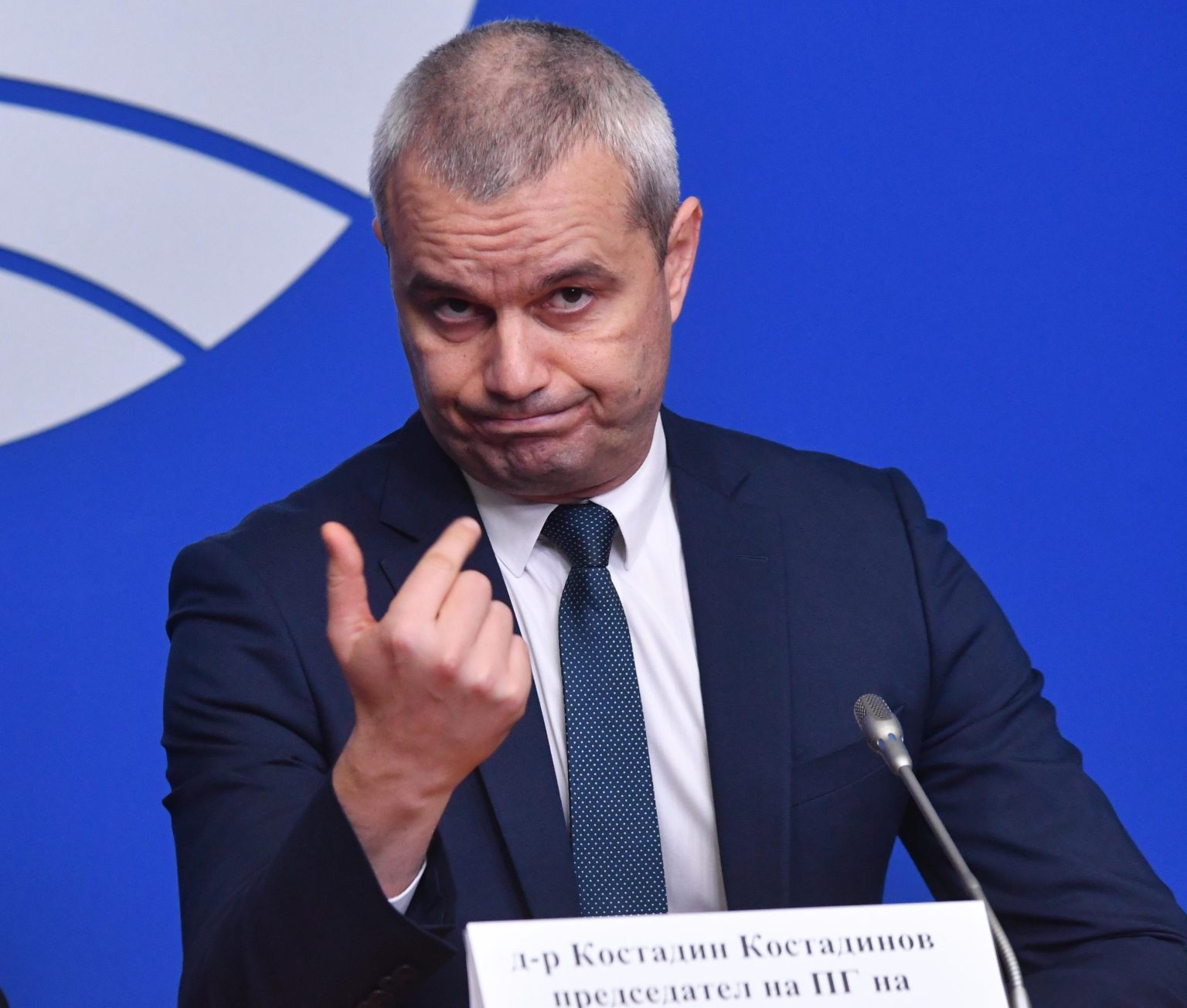 Костадин Костадинов със зловещо предсказание за Корнелия Нинова: Ще падне от автомат!