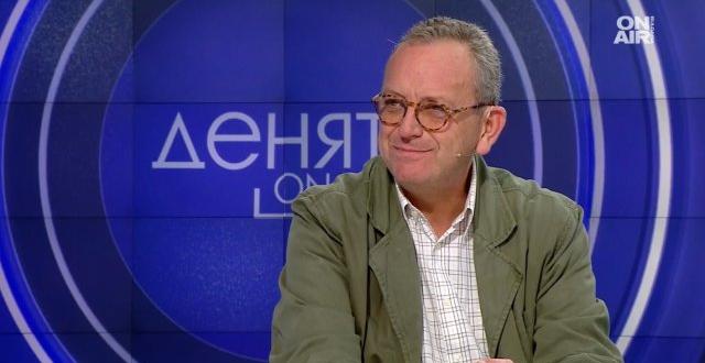Когато един политик вземе да разбира повече от чорапогащници, може да се обеси на тях