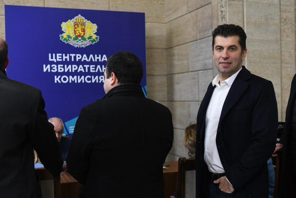 ПП-ДБ се регистрираха! Кирил Петков: Ще се съединим, ама навън…