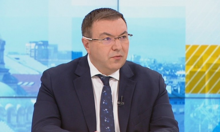 Поредният политически сблъсък! Професор от ГЕРБ постави ПП на мястото им