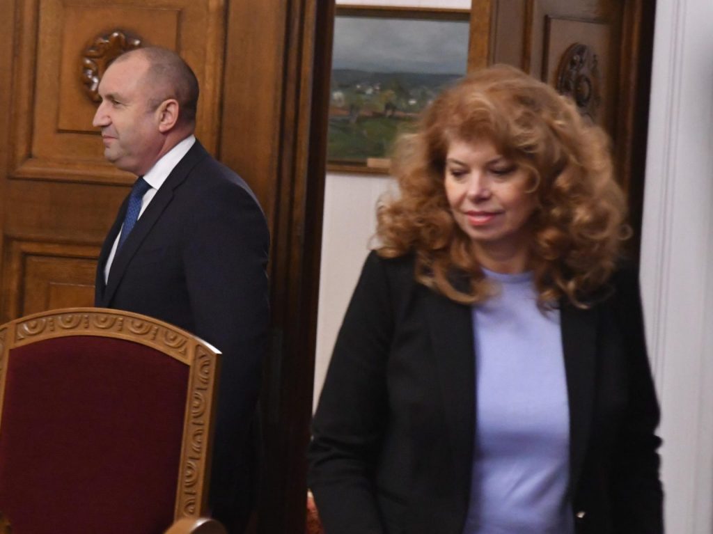 Йотова побесня след номинацията на Лорер: Отново търсим работа на човека, а не човек за работата