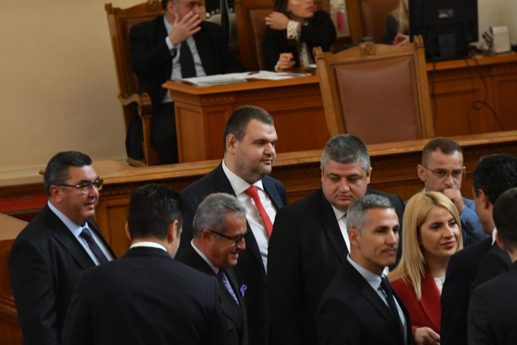 Пеевски преговаря с Киро над 30 минути