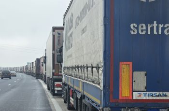 Транспортен кошмар на магистрала „Марица“: Колона от камиони се разтегля за 20 километра
